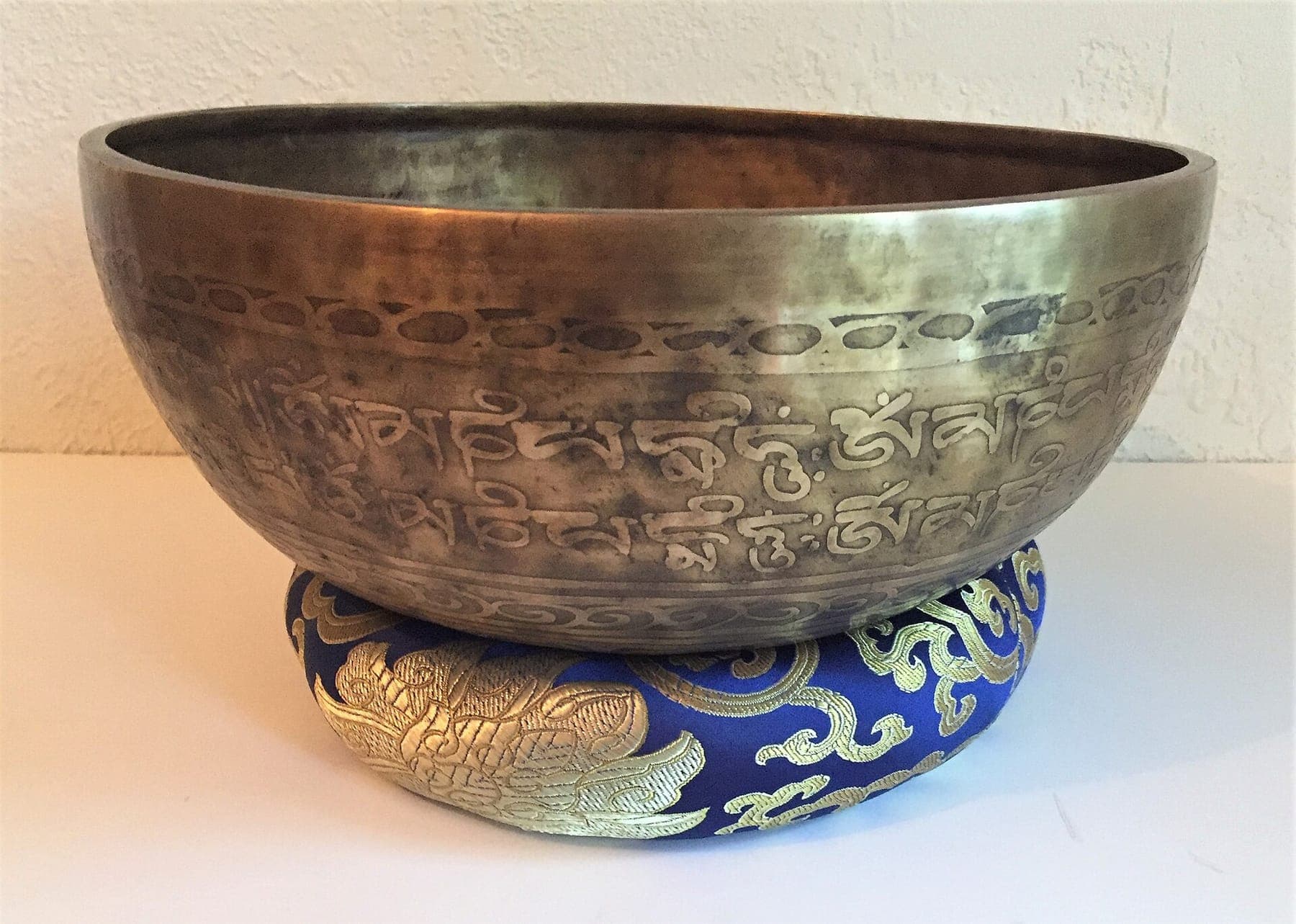 Nepal singing bowl